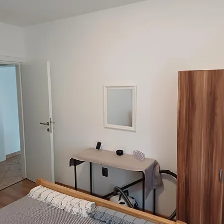 Apartment Zana *