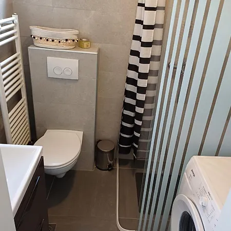 Apartment Zana Malinska