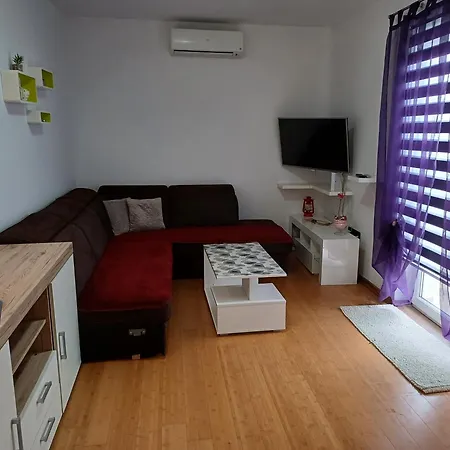 Zana Apartment