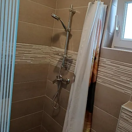 Apartment Zana *