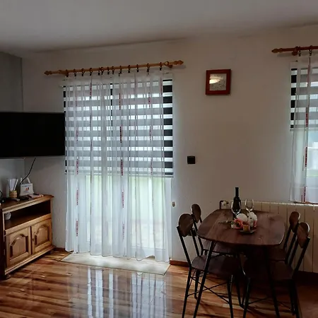 Zana Apartment *