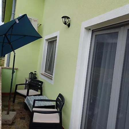Zana Apartment Malinska